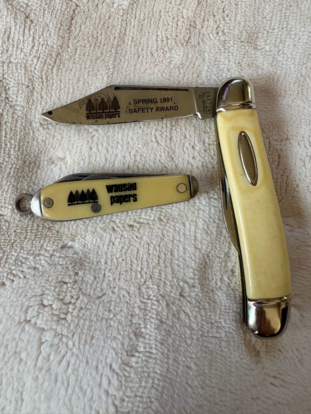 Vintage Wausau Papers Jackknife Set